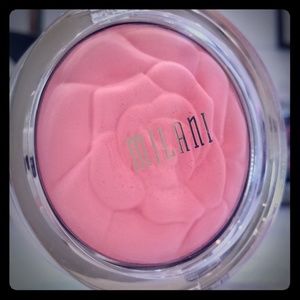 MILANI Powder Blush in Coral Cove